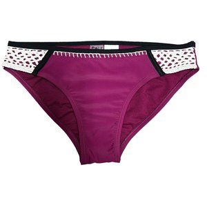 New California Sunshine Bikini Bottoms Size Small Wine Black White Crochet Sides